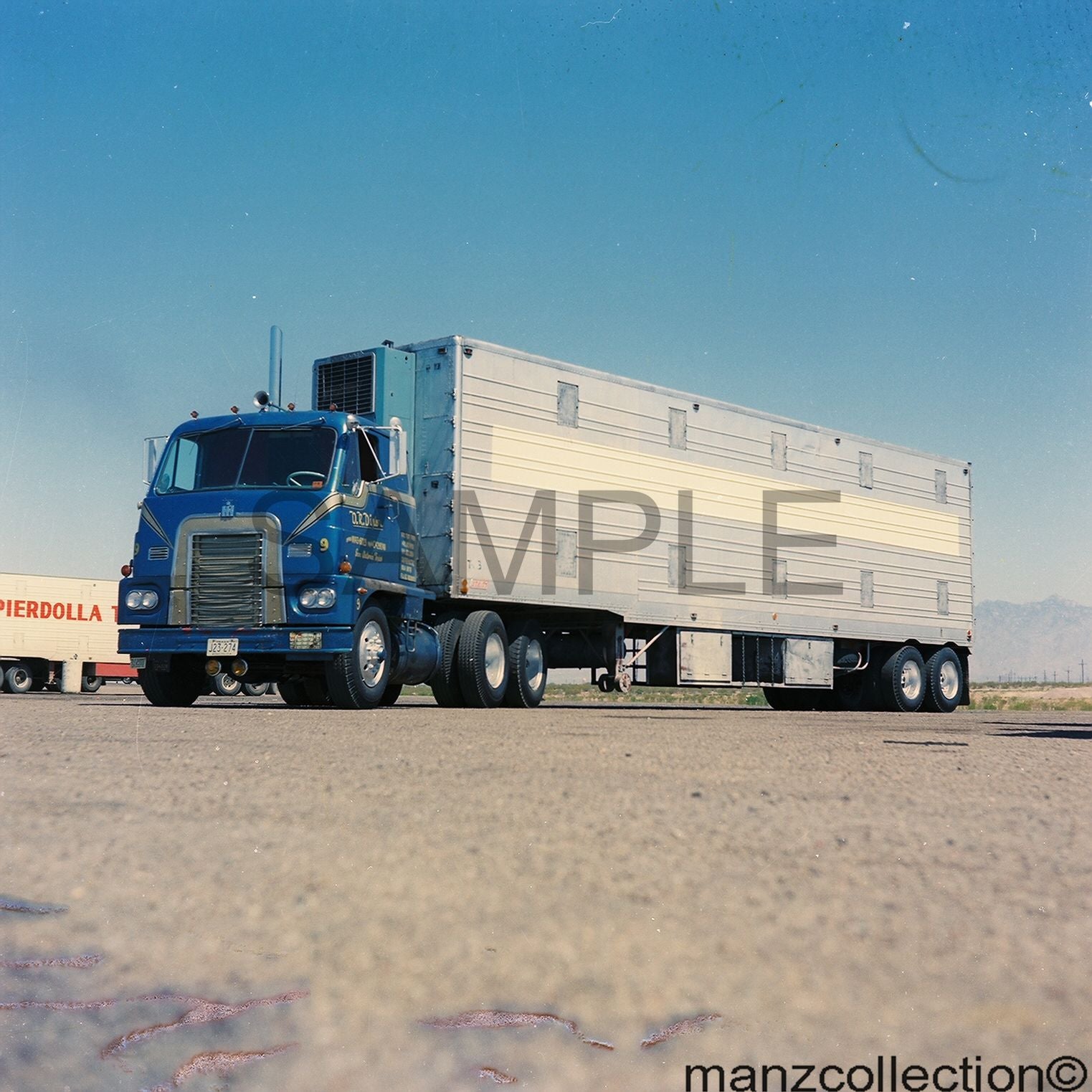 8x10 semi-truck photo '60's DCO International Cattle Trailer - Transportation Treasure