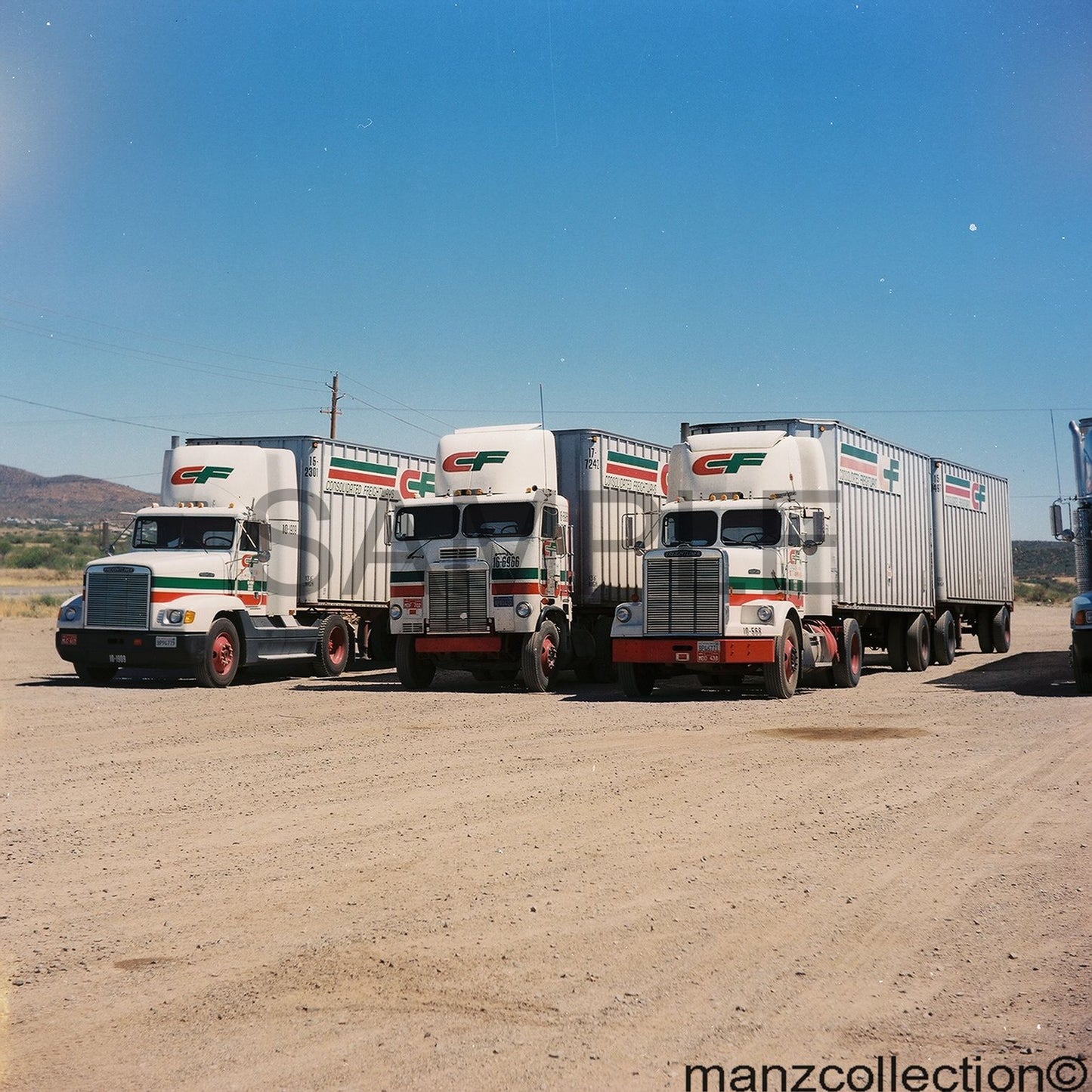 8X10 semi-truck photo '90's Freightliners CONSOLIDATED FREIGHTWAYS - Transportation Treasure