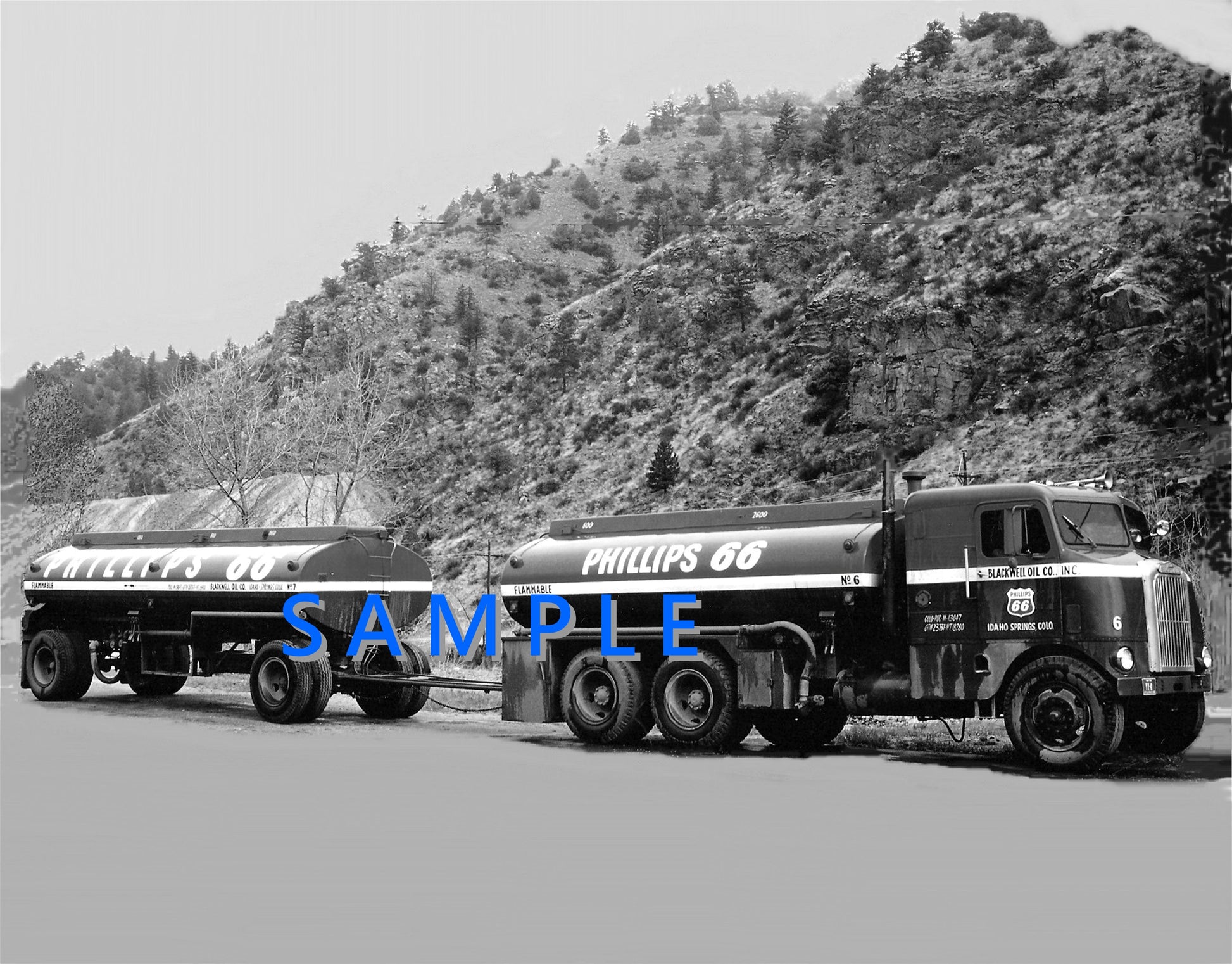 8X10 semi-truck photo Bullnose WFL tank 'n trailer PHILLIPS 66 - Transportation Treasure
