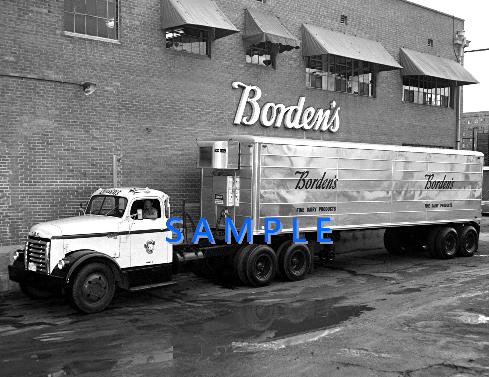 8x10 semi-truck photo GMC BORDEN'S DAIRY - Transportation Treasure