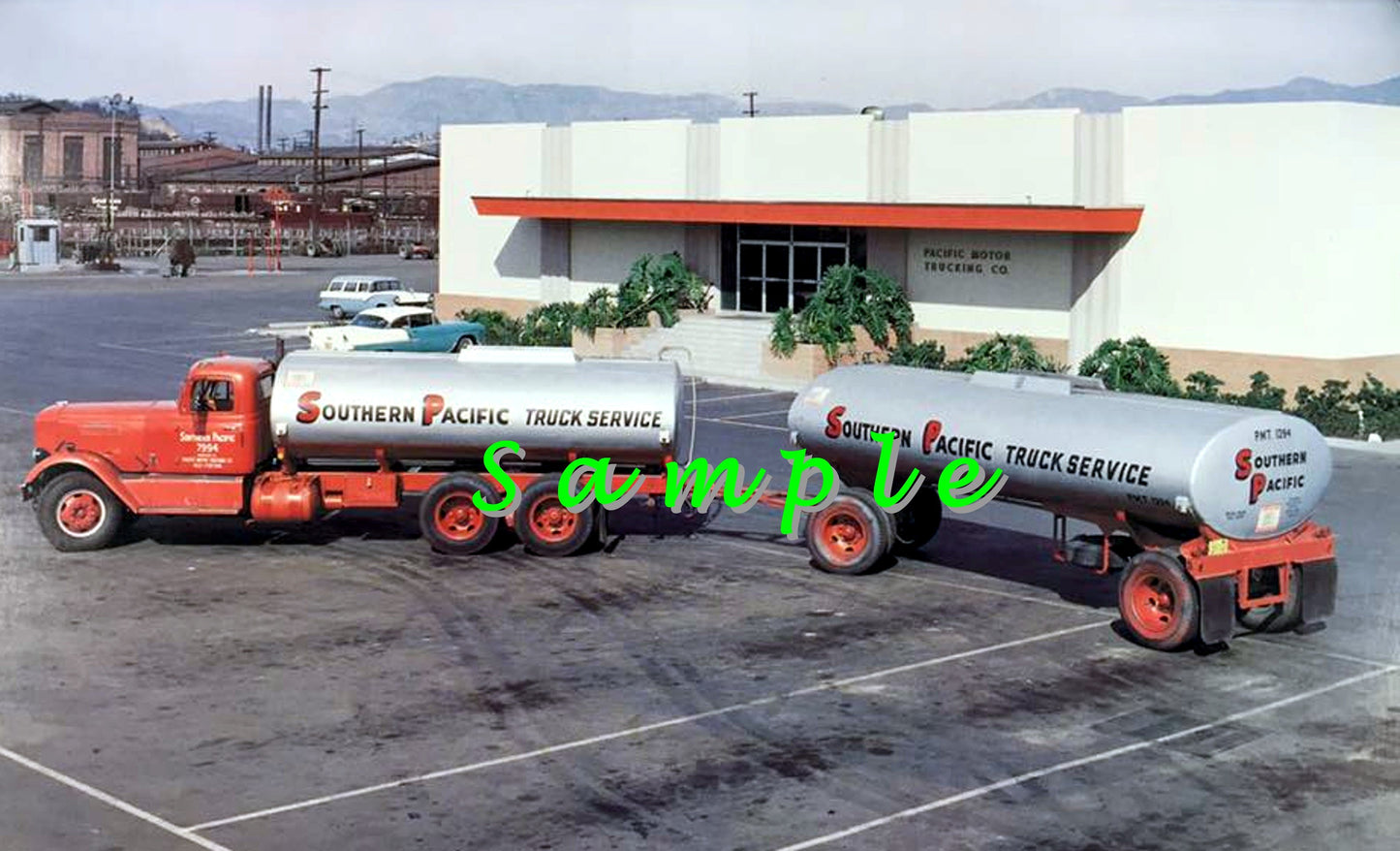 8 x 10 color semi-truck photo Int'l West Coaster tank 'n tank trailer SOUTHERN PACIFIC - Transportation Treasure