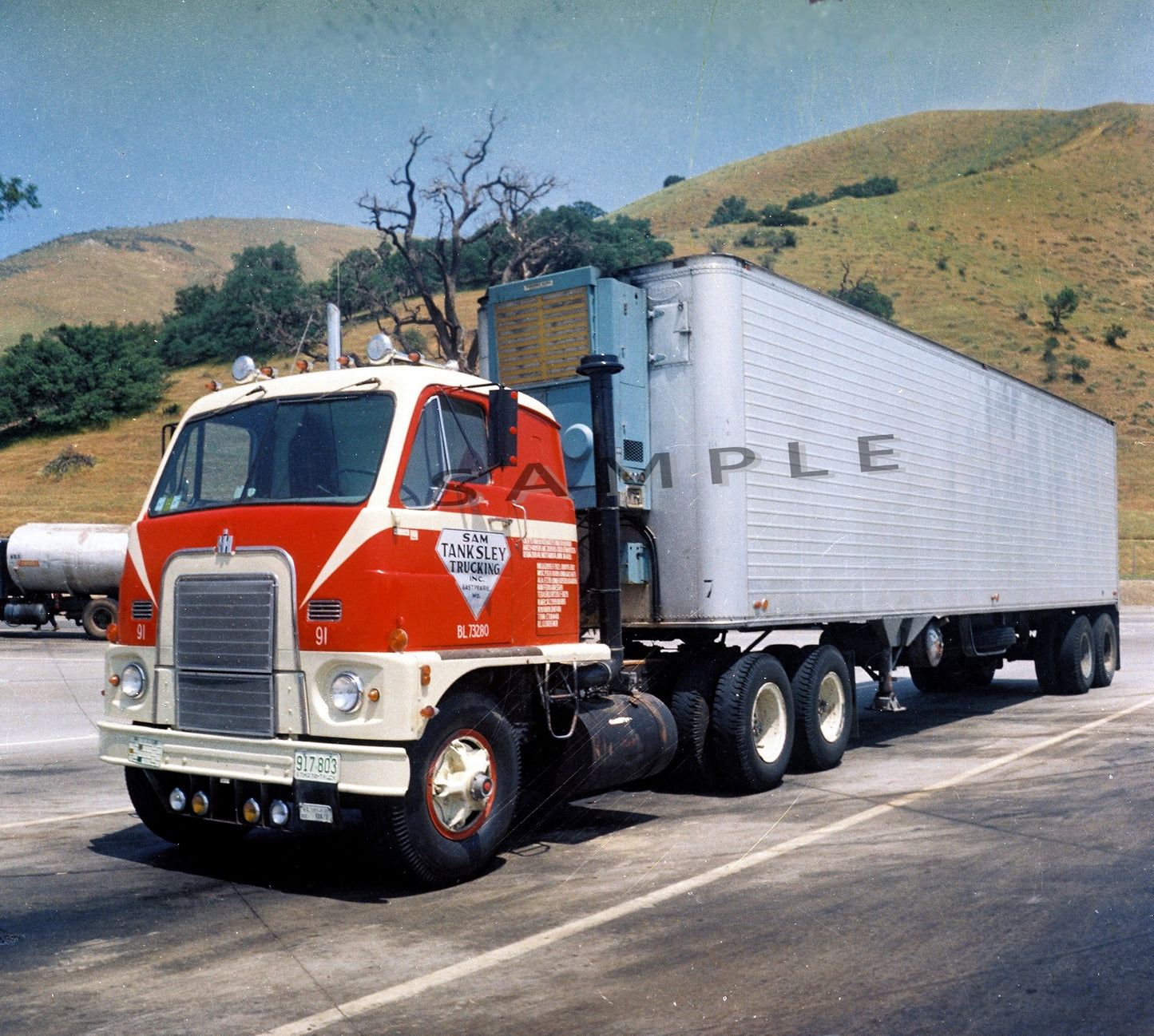 8X10 semi-truck photo International DCO SAM TANKSLEY TRUCKING - Transportation Treasure