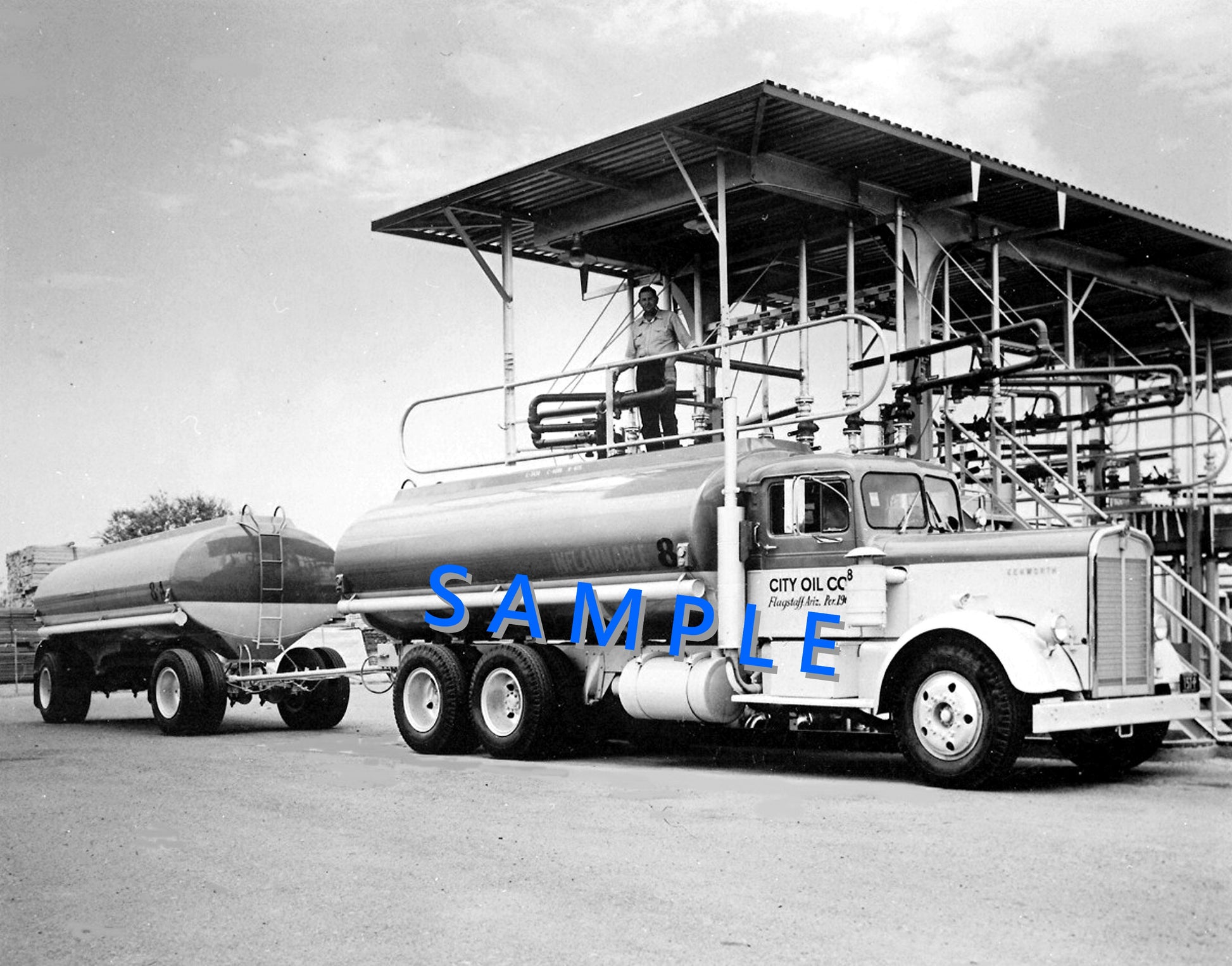 8x10 semi-truck photo KW CITY OIL CO. tank 'n trailer - Transportation Treasure