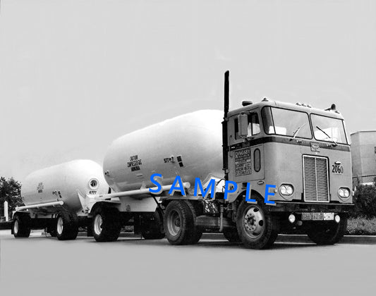 8X10 semi-truck photo Peterbilt RINGSBY twin butane trailers - Transportation Treasure