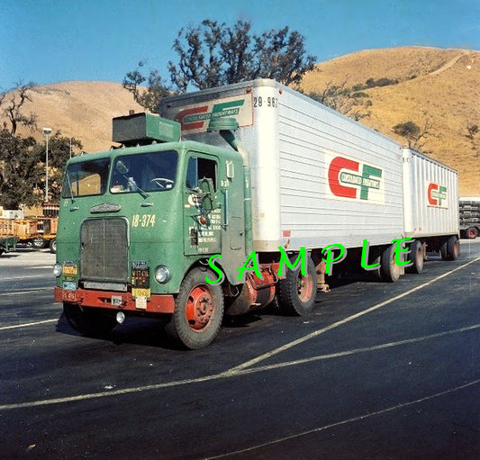8 x 10 color semi-truck photo WFL CONSOLIDATED FREIGHTWAYS doubles - Transportation Treasure